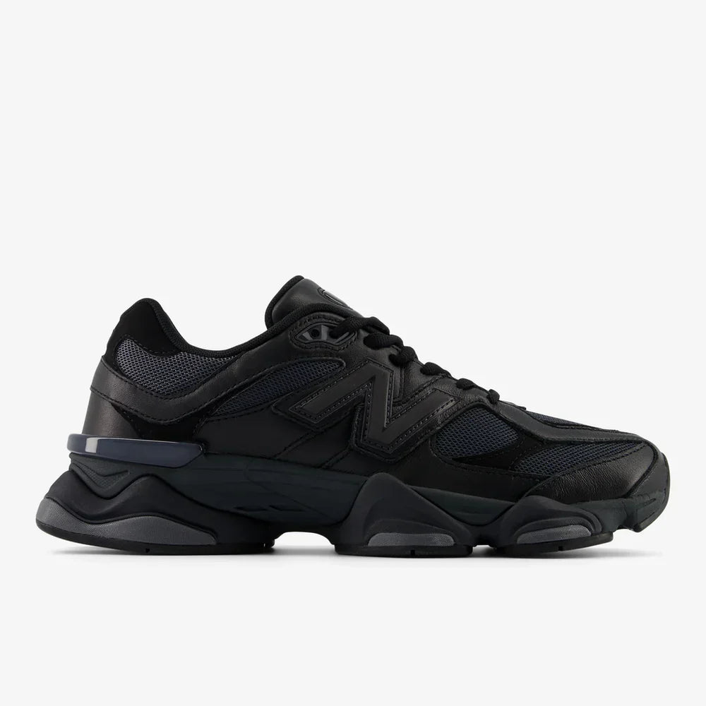 New Balance 9060 Triple Black