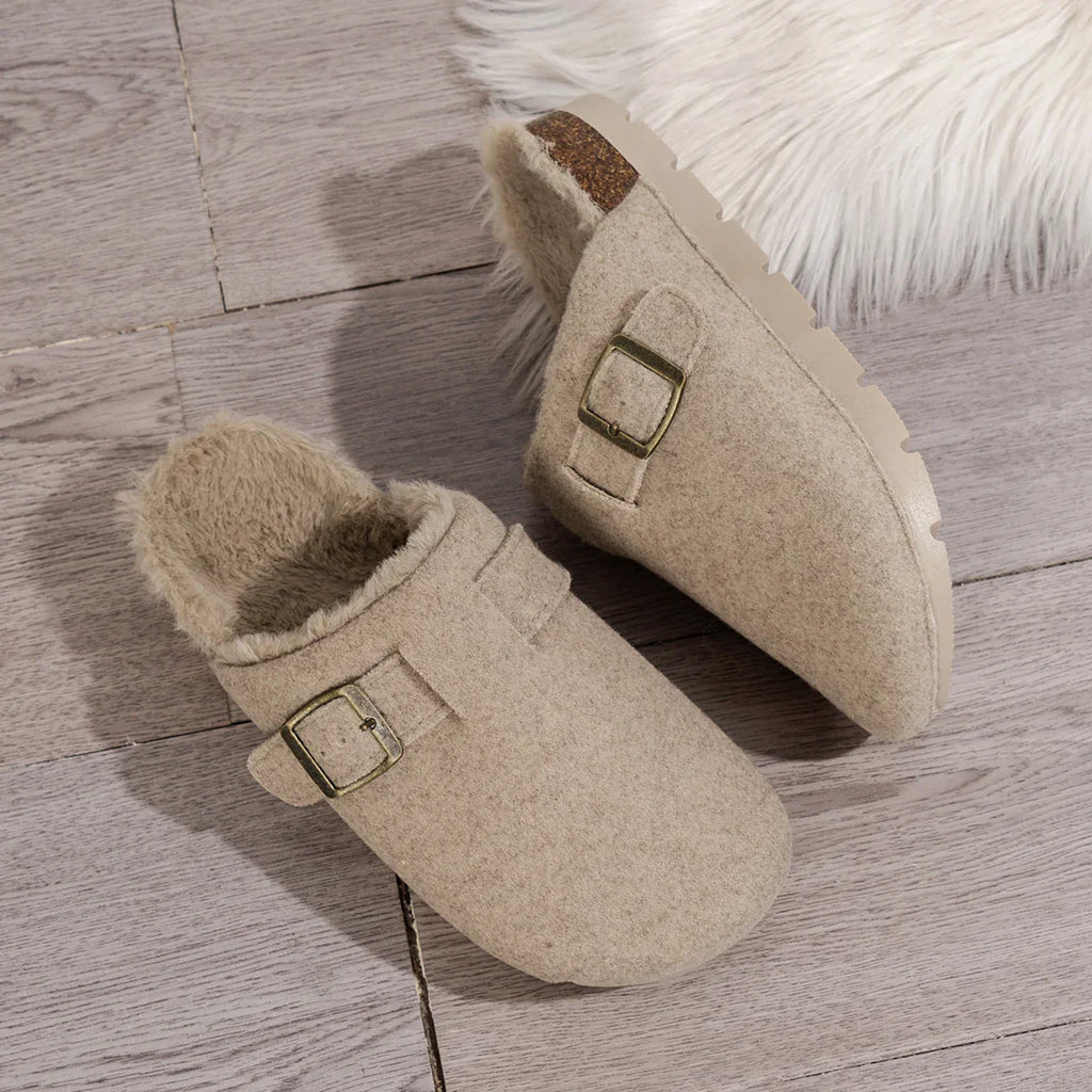 chaussons femme confortables maison beige