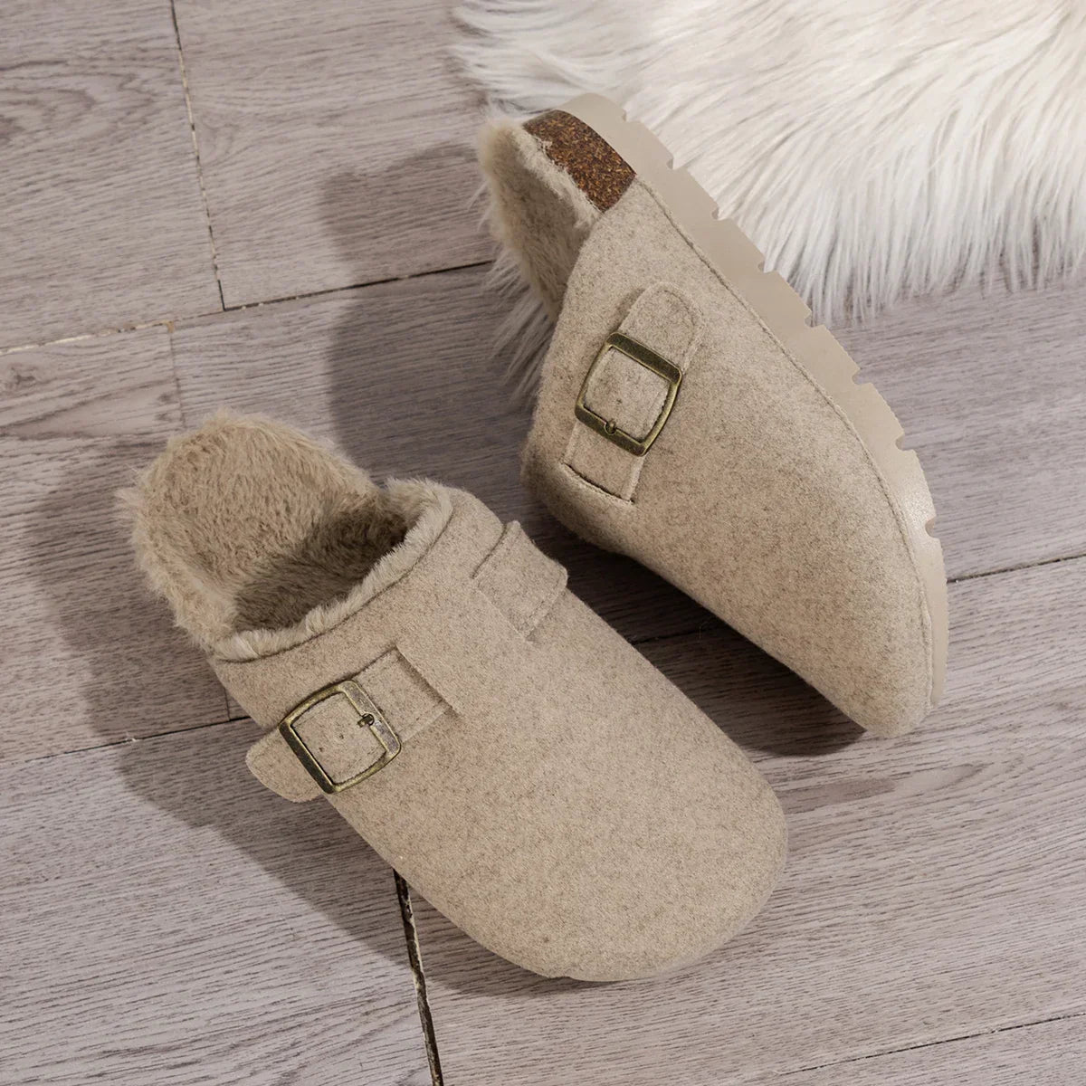 chaussons femme confortables maison beige