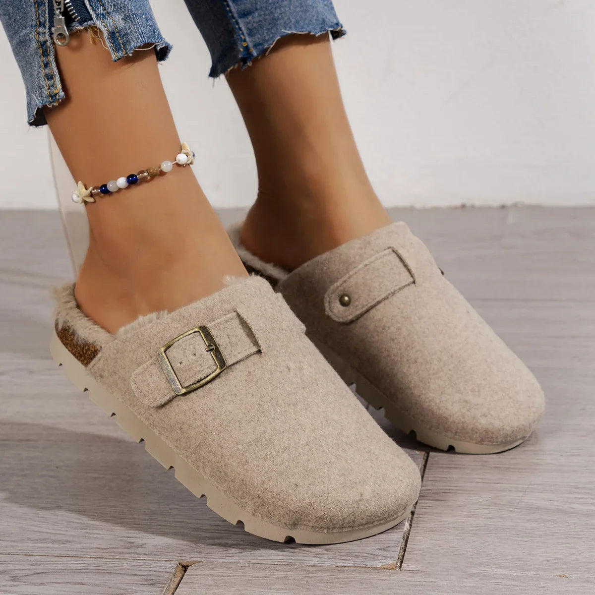 chaussons femme hiver doux antidérapants beige slipper