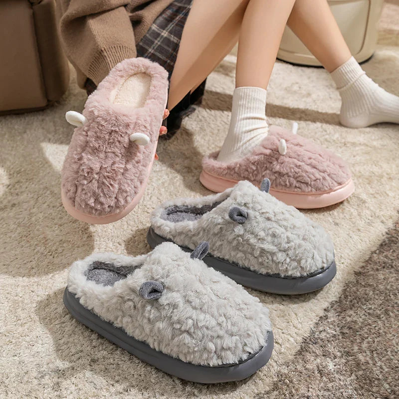 chaussons femme peluche motif cartoon 2