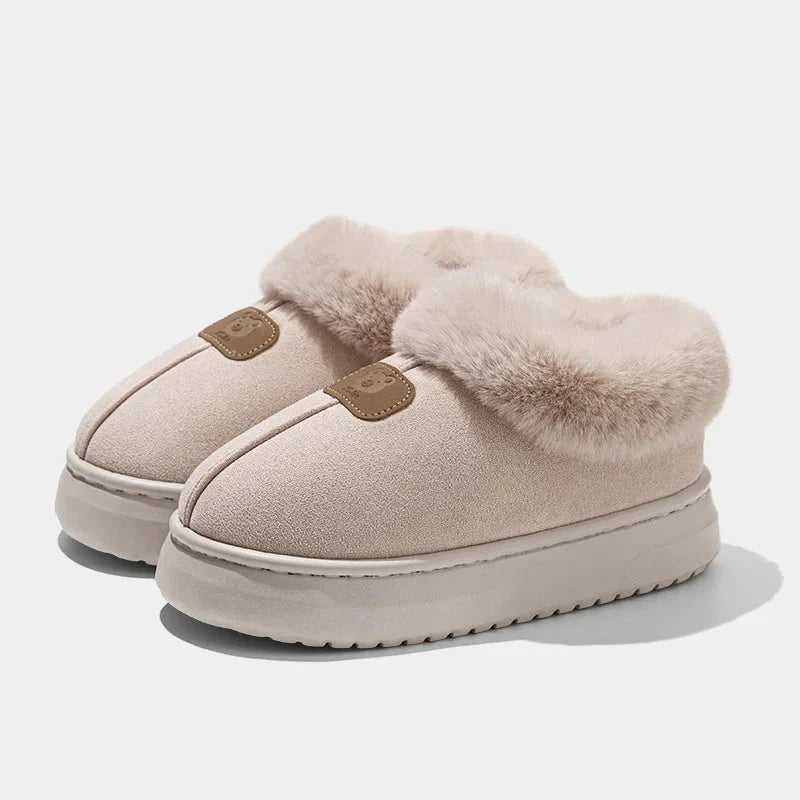 chaussons fermés avec protection cheville