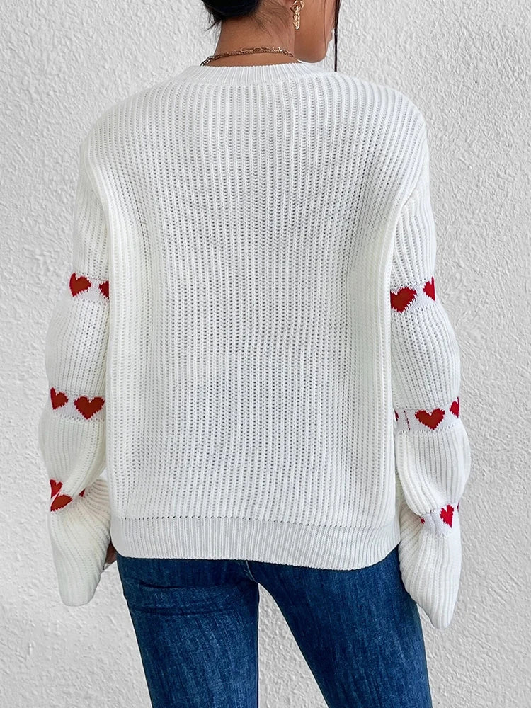 pull femme détail cœur sur manche