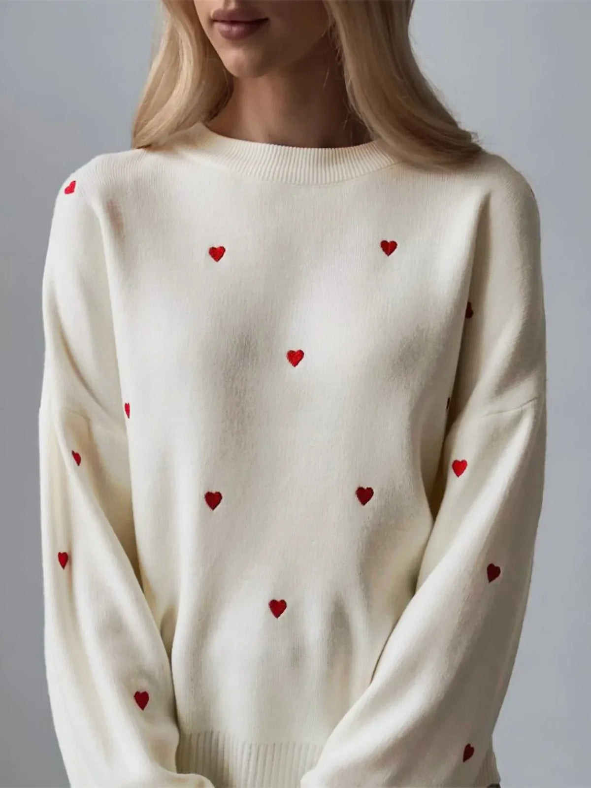 pull femme oversize col rond broderie cœur
